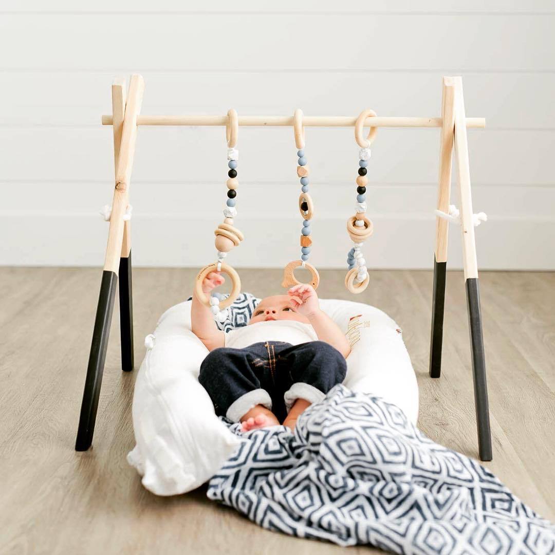 Ins decoration Nordic children's room fitness equipment newborn baby baby fitness frame Nordic wood crafts